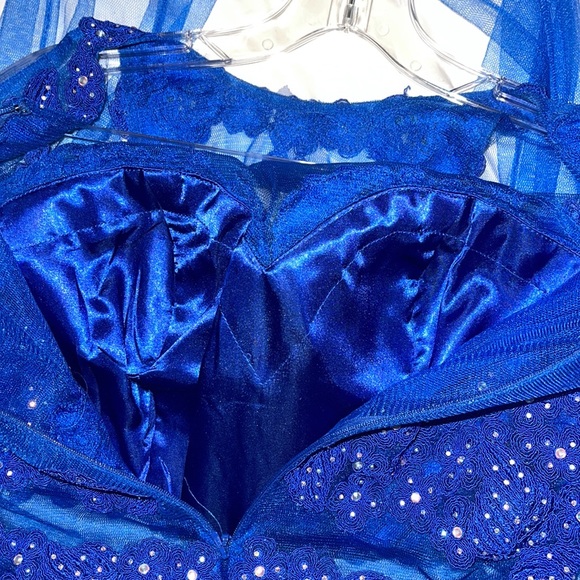 Anny Lee, formal dress - Picture 11 of 13